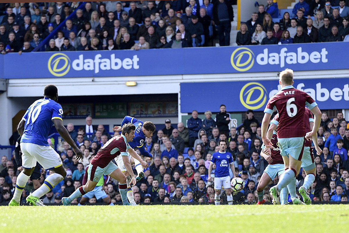 埃弗顿客场战平，延续连续不败记录的简单介绍