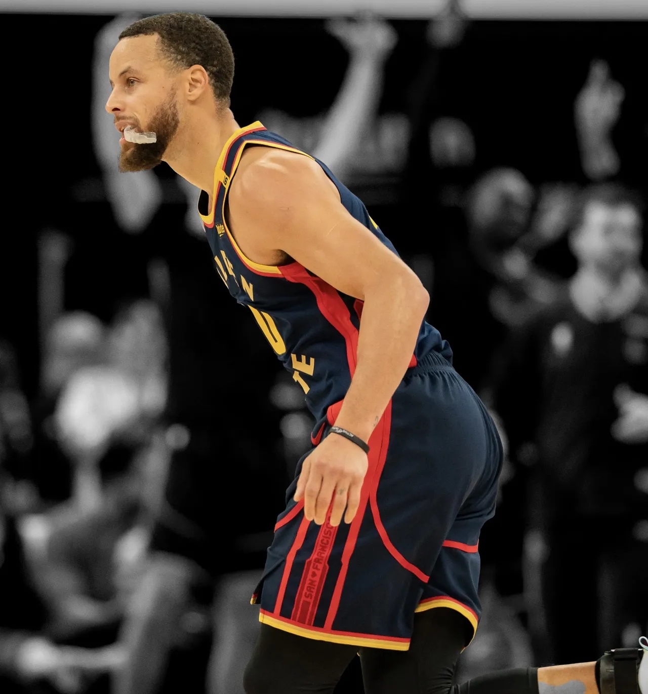 勇士遭遇三连败，季后赛希望渺茫的简单介绍