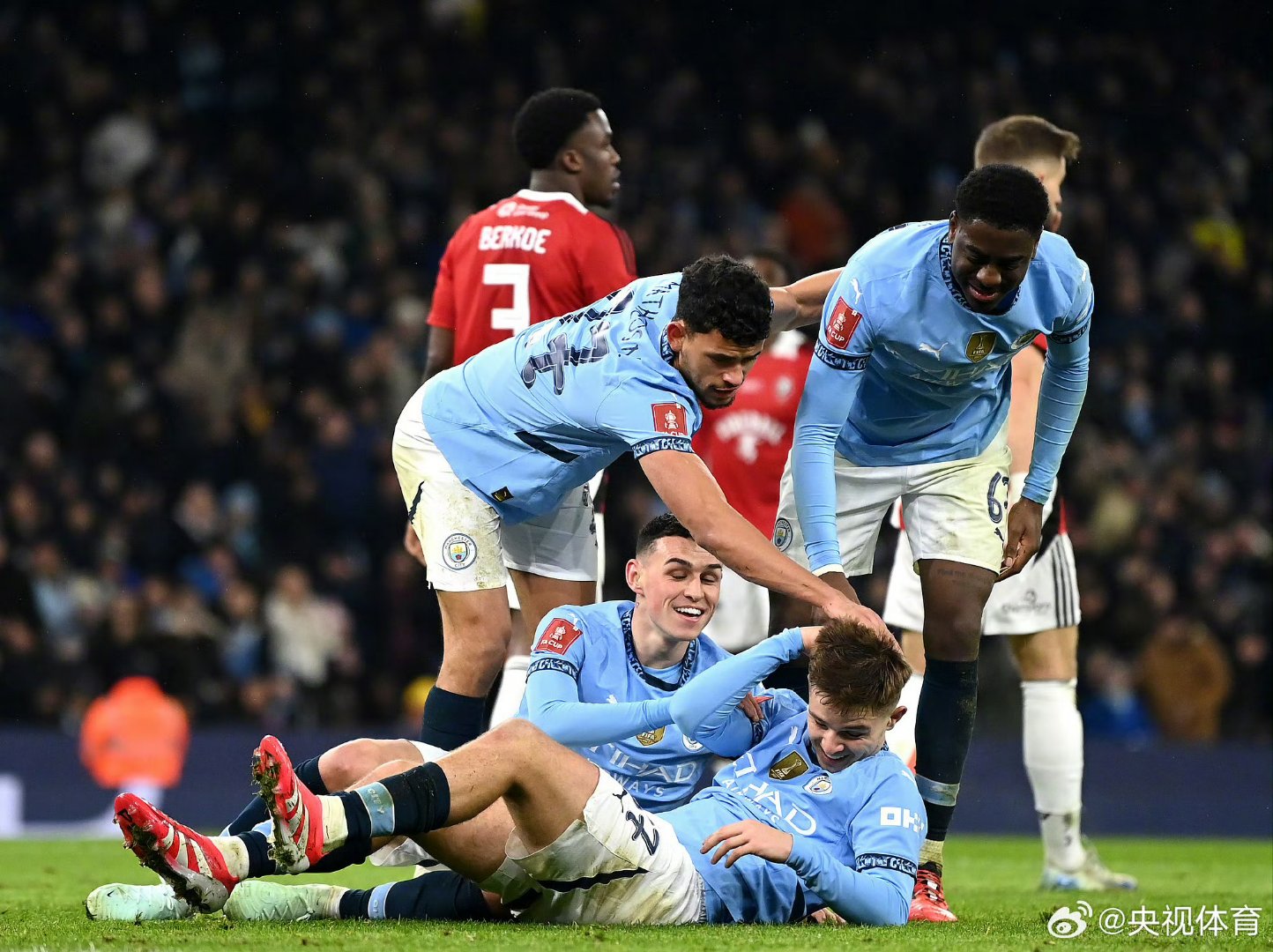 关于曼城主场平局,争冠形势岌岌可危的信息 关于曼城主场平局,争冠形势岌岌可危的信息