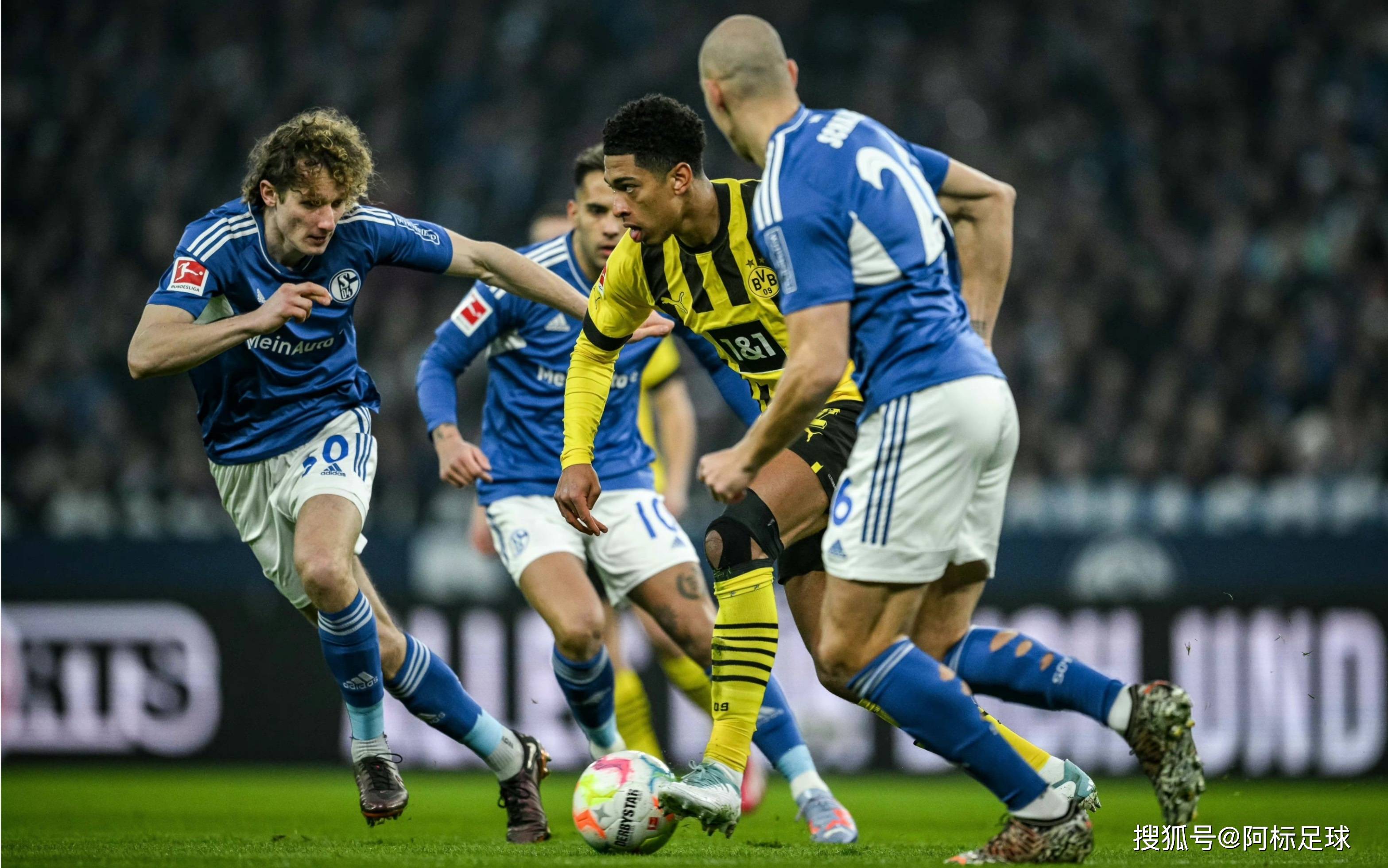 包含德甲比赛激烈角逐,一场进球纷纷的比赛的词条 包含德甲比赛激烈角逐,一场进球纷纷的比赛的词条