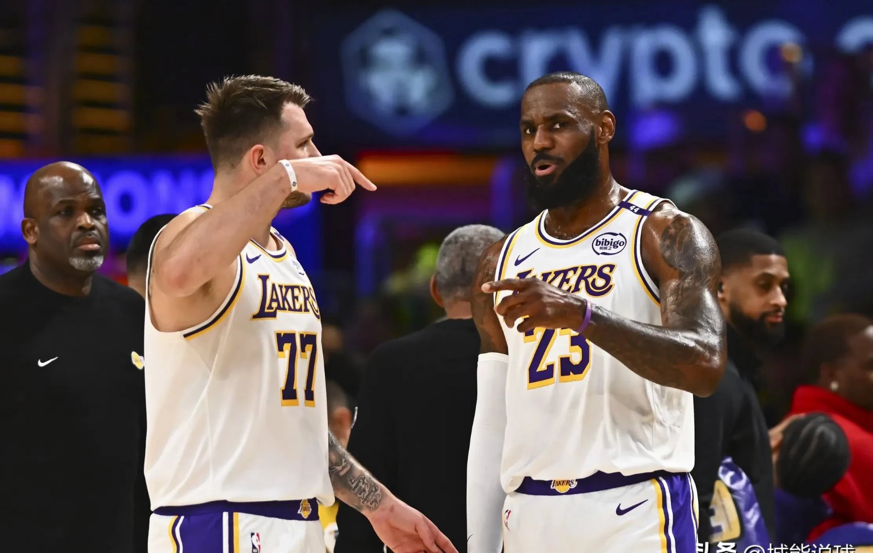 湖人B队绝地反击湖人,利拉德一己之力扛起全队的简单介绍 湖人B队绝地反击湖人,利拉德一己之力扛起全队的简单介绍