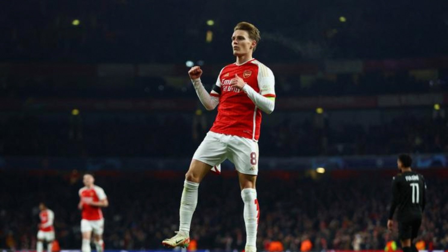 美国轻取阿森纳，莱万状态火热的简单介绍